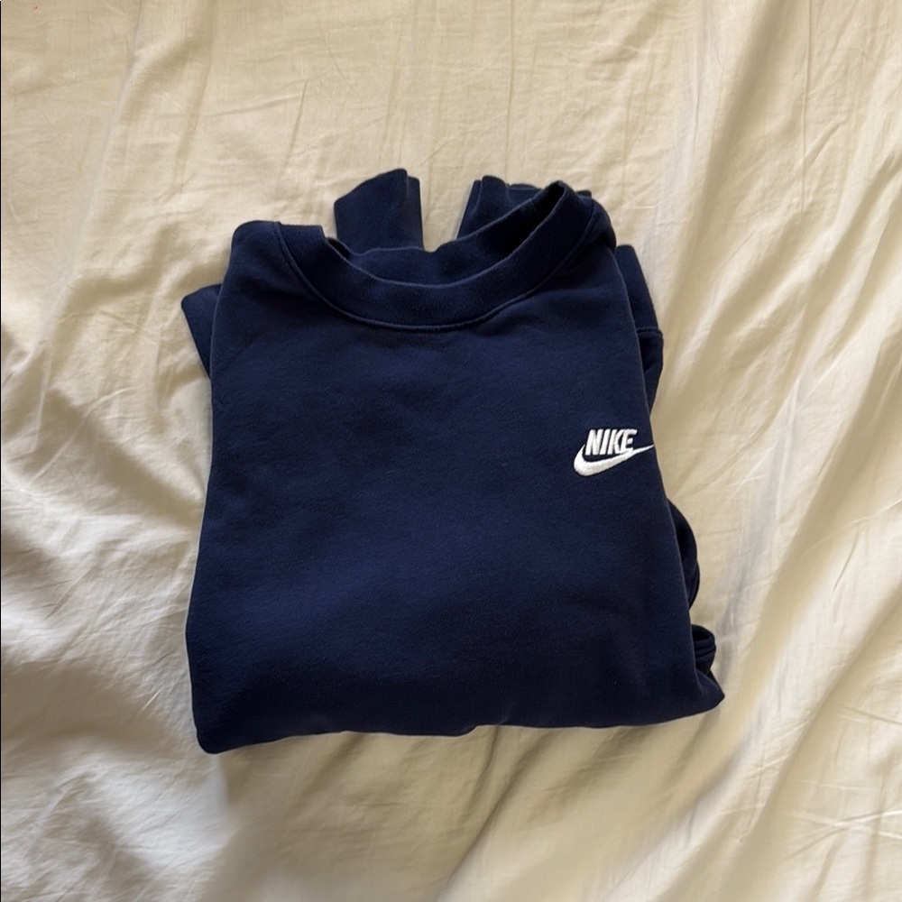 navy nike crewneck size s